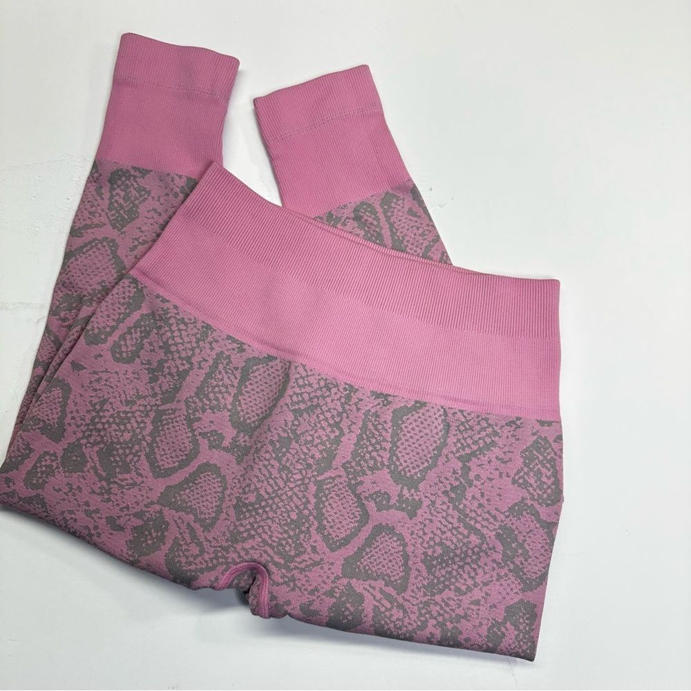 Nux Los Angeles Pink & Gray Snakeskin Print Compression Leggings Size Medium